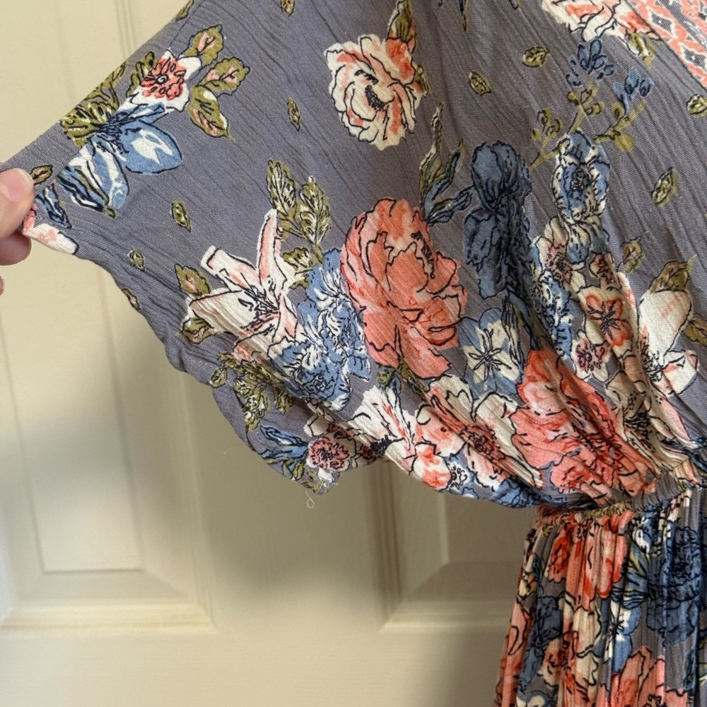 Angie Floral Mini Dress in Gray with Coral and Navy elastic high waist. S - Picture 3 of 7